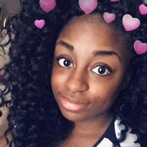 Meet your Posher, Olivia